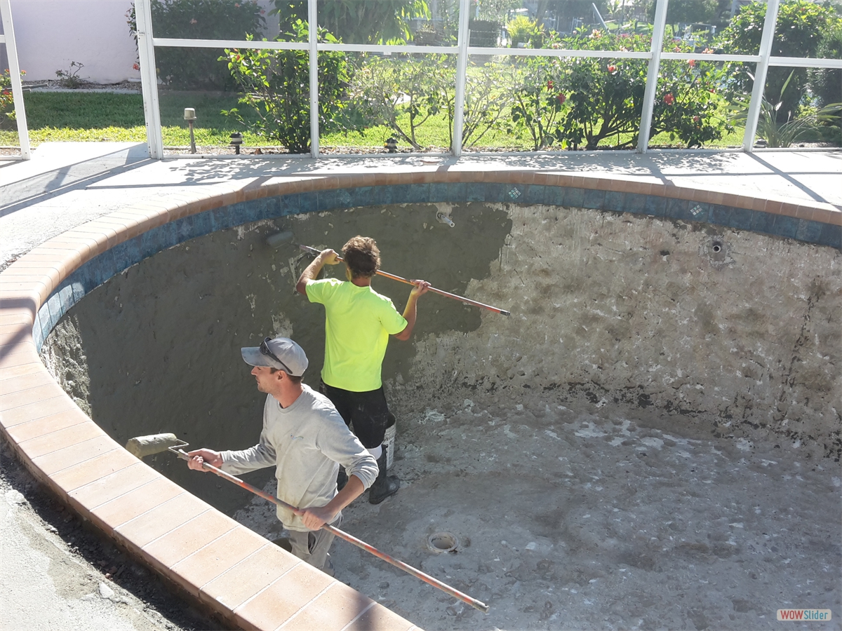 Preparation of the pool surface: 1. primer, ...